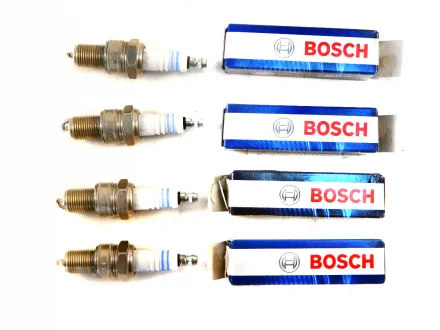Свічки запалювання 1.5 Ланос, Авео (під газ) BOSCH 0 242 229 656