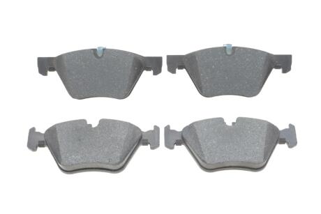 ДИСКОВI КОЛОДКИ ПЕРЕДНI BOSCH 0 986 424 621