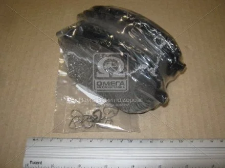 Колодки тормозные дисковые передние Toyota Auris (12-)  CHAMPION 573440CH