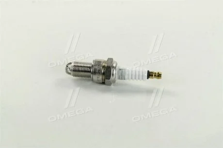 Свічка запалювання VW Transporter T4 2.0i, 2.5i / Skoda Octavia I 1.6i (OE025T10) CHAMPION OE025/T10