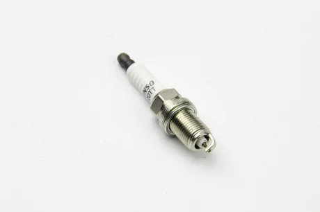 Свічки запалювання Ланос 1,6, Авео, Лачетті 1,8 LDA 1 електрод DENSO K20TT