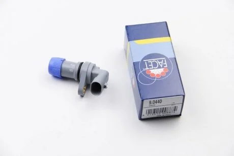 Датчик оборотов коленвала VO II/ Opel ASTRA H, VECTRA C 1.9D/2.4D/3.2 02- FACET 9.0440