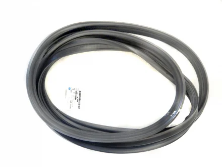 Уплотнитель крышки багажника Лачетти сед GM 96545244