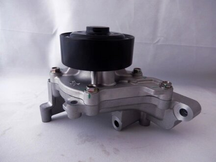 Насос водяной с патрубком Mazda CX-3 1.5 SKYACTIV-D 15-18 GMB GWMZ78AH