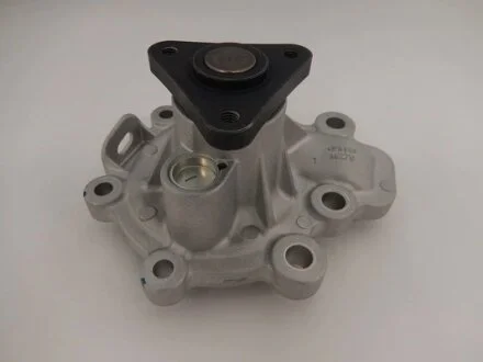 Насос водяний з сальником Mazda 2 1.5 14/19-/ 3 1.5/2.0 13-/19-/ 6 2.0/2.5 12-  GMB GWMZ79A