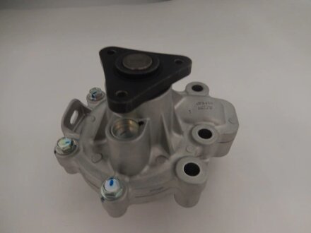 Насос водяной с патрубком и сальником Mazda 2 1.5 14/19-/ 3 1.5/2.0 13-/19-/ 6 2 GMB GWMZ79AH