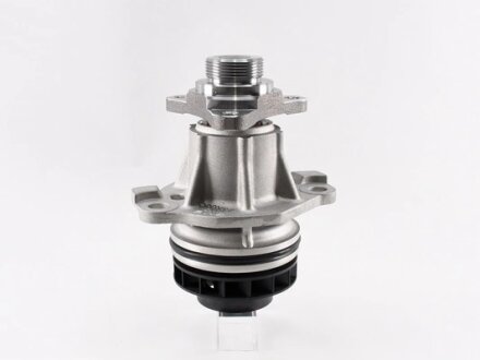 Насос водяний Nissan Navara 2.3 dCi 15-/ Renault Master 2.3 dCi 10-/14- GMB GWN113A