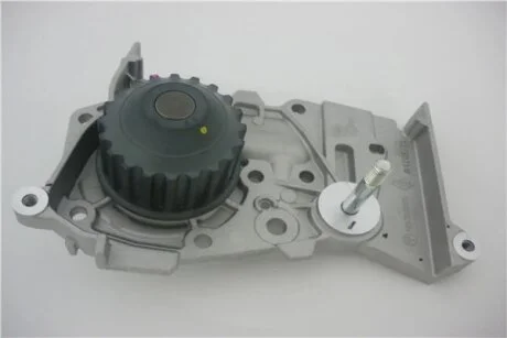 Насос водяной Renault Logan 1.6 14-/07-/ Kangoo 1.6 08-  GMB GWR16A