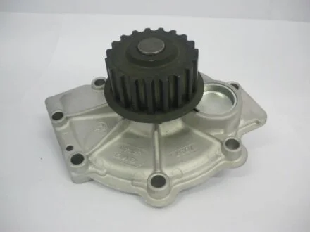 Насос водяной Volvo C30 2.5 06-12/ C70 2.4 06-09/ S40 1.6/1.8 99-03 GM GMB GWVO07A