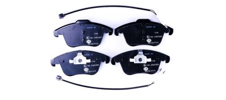 Колодки гальмівні дискові комплект передні HELLA 8DB355013731