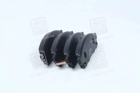 Колодки передние Mitsub L200 2WD/4WD 2.5TDI 01 07.01-4605A198/4605A284/MDB2882/MZ690356 Hi-Q (SANGSIN) SP1361