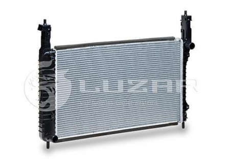 Радиатор охлаждения Captiva 2.0TD (06-) МКПП 673*408*26 LUZAR LRc 0545 (фото 1)