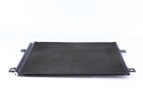 Радіатор кондиціонера MAHLE / KNECHT AC 885 000S