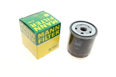 Фільтр масляний двигуна MAZDA 3, 6 1.5-2.2 D, 1.8-2.0 MZR 02- (вир-во) MANN W7061