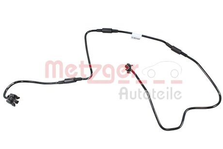 Патрубок системи охолодження гумовий з фітингами METZGER 4010514