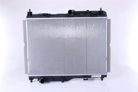 Радіатор охолоджування NISSENS 606662
