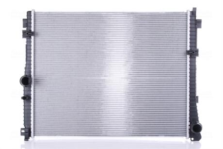 Радіатор охолодження двигуна First Fit NISSENS 606785