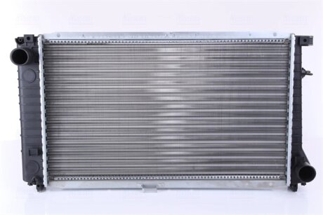 Радіатор охолодження двигуна NISSENS 60744A
