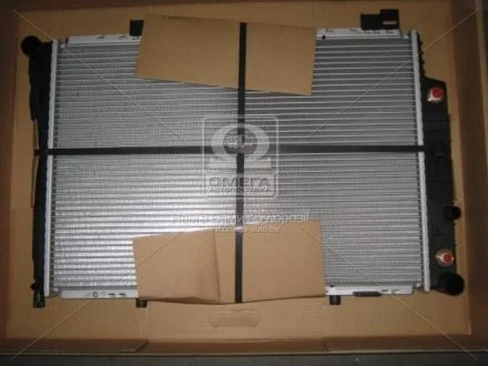 Радіатор охолодження MERCEDES C-CLASS W 202/ CLK-CLASS W 208 (вир-во Nissens) NISSENS 62756A