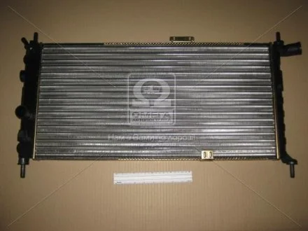 Радіатор охолодження OPEL KADETT E (84-) 1.6-2.0i (вир-во Nissens) NISSENS 632731