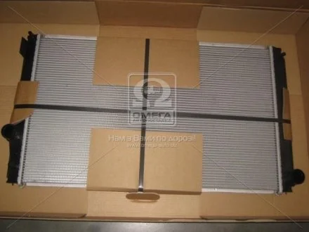 Радіатор охолодження TOYOTA (вир-во Nissens) NISSENS 64678A