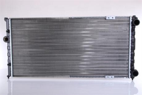 Радіатор охолодження двигуна NISSENS 652681