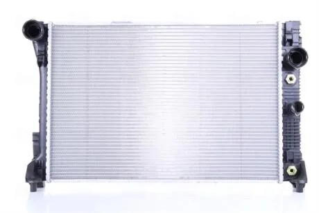 Радіатор системи охолодження NISSENS 67161