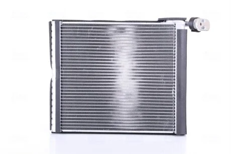 Випарювач кондиціонера NISSENS 92338