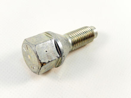 Болт колесный Ланос (ключ 19) OEM 94501733