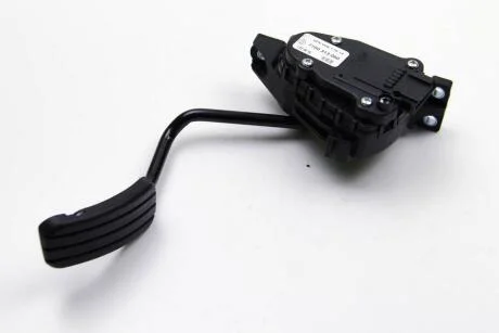 Педаль газа TRAFIC II,OPEL VIVARO RENAULT 7700313060