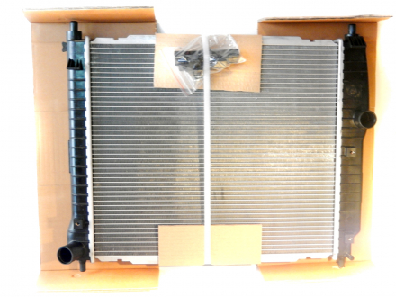 Радиатор основной Авео 1.5 МКПП (VAN WEZEL) VAN WENZEL 81002066 (фото 1)