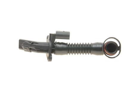 Патрубок вентиляції 3,6л VW Touareg (05-10,10 -), Passat (07-10,11-14) / Audi Q7 (06-10) VIKA 11031818201