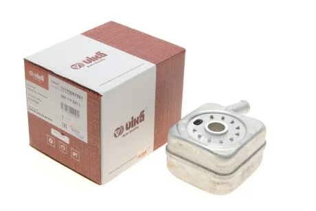 Радіатор масляний Skoda Fabia (00-10), Octavia (97-13) / VW Crafter (06-), Golf (98-09), Jetta (06-), Passat (97-11), T5 (03-13) VIKA 11170067601