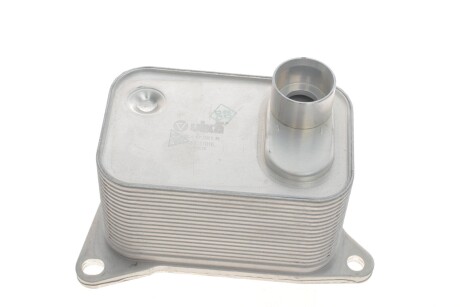 Радиатор масла VW Jetta (11-18),Passat (13-16),Tiguan (18-)/Audi Q5 (17-) VIKA 11171700201