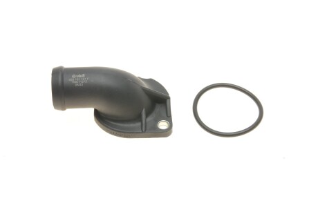 Патрубок VW Golf (75-93),Jetta (79-92),Passat (82-93),T4 (91-04)/Audi 100 (77-91),80 (82-92)/Seat Toledo (92-99) VIKA 11210116701
