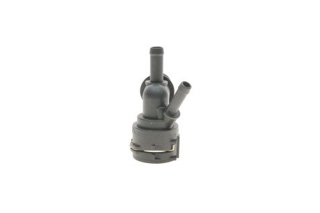 Патрубок Skoda Octavia (13-),Superb (15-)/VW Golf (13-),Jetta (15-),Passat (15-)/Audi A3 (13-)/Seat Leon (13-) VIKA 11221572101