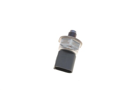 Датчик тиску VW Touareg(04-10) / Audi A4(04-12), A6(04-11), A8 (03-10), Q7 (06-10) VIKA 11301579001