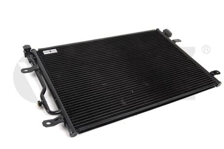 Радиатор кондиционера Audi A4 (01-06) VIKA 22600007401