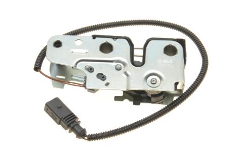 Замок капота VW Golf (09-14) VIKA 88231805801