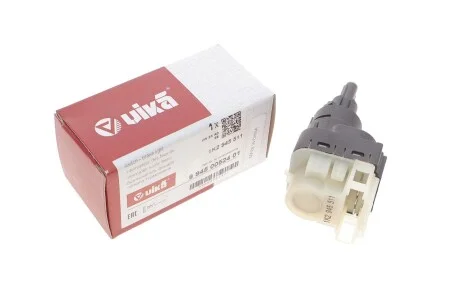 Датчик стоп-сигнала Skoda Octavia (04-08), Superb (02-08)/VW Caddy (04-08), Passat (03-05)/Audi A4 (01-08) VIKA 99450052401