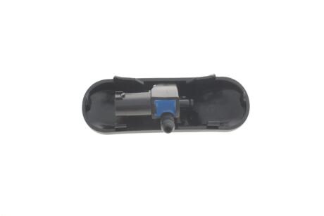 Форсунка омывателя лобового стекла обогреваемая Skoda Fabia (15-)/VW Golf (04-),Jetta (06-),Passat (06-),Touareg (11-) VIKA 99551814701